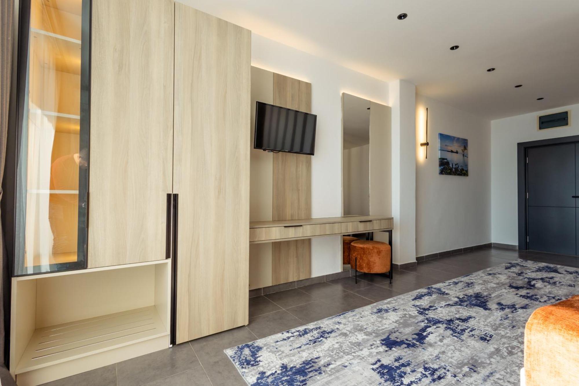 Continental Hotel Ülgün Dış mekan fotoğraf