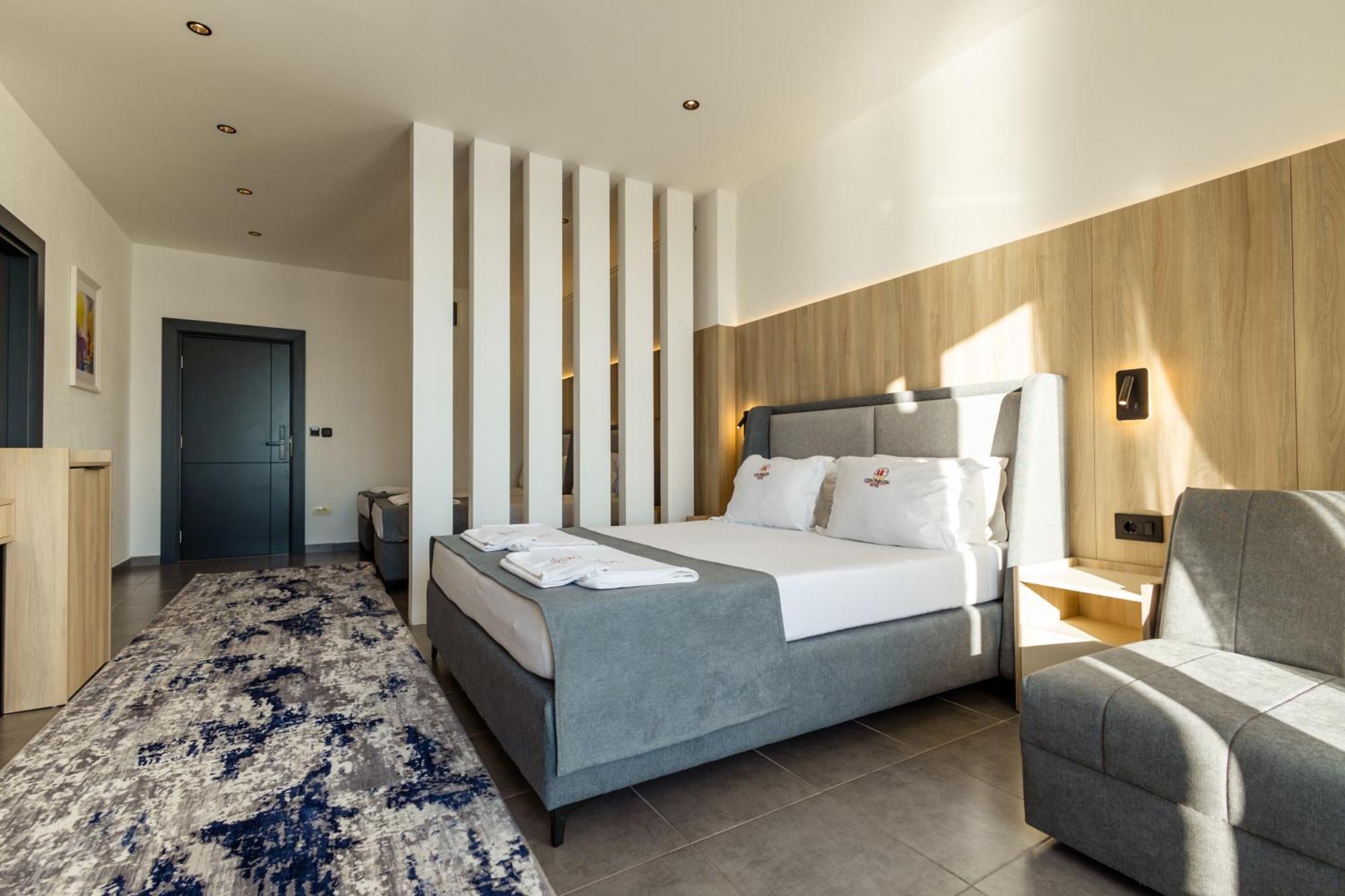 Continental Hotel Ülgün Dış mekan fotoğraf