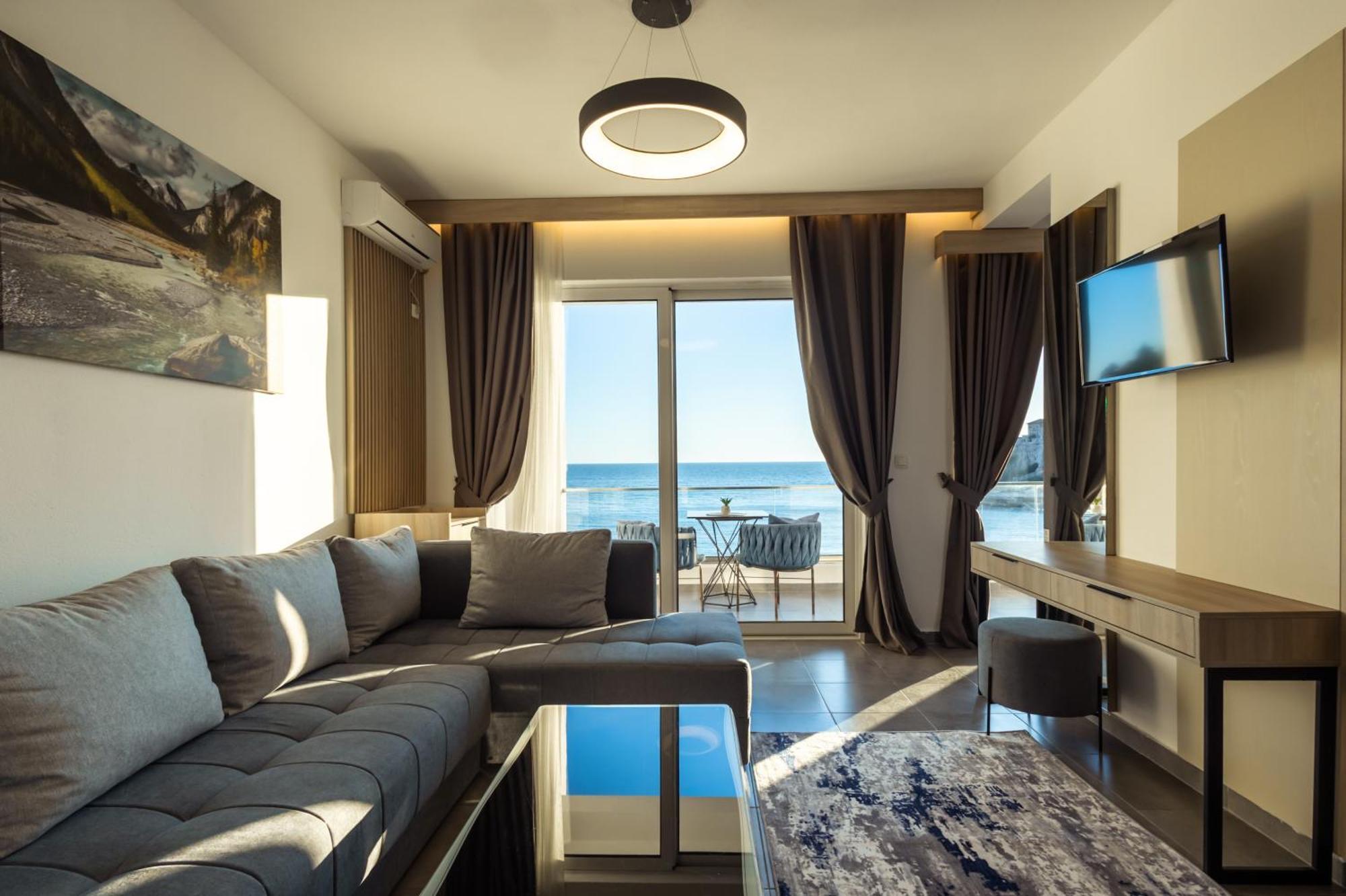 Continental Hotel Ülgün Dış mekan fotoğraf