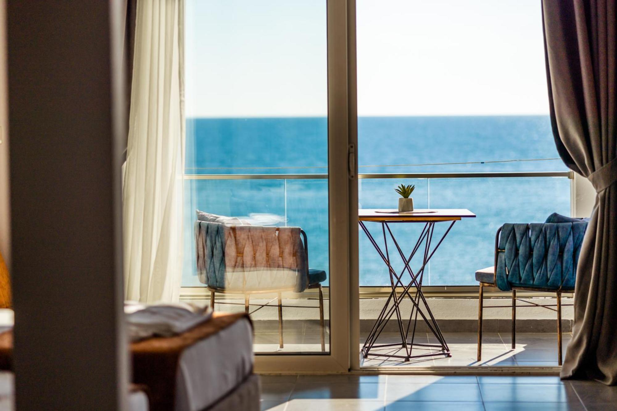 Continental Hotel Ülgün Dış mekan fotoğraf