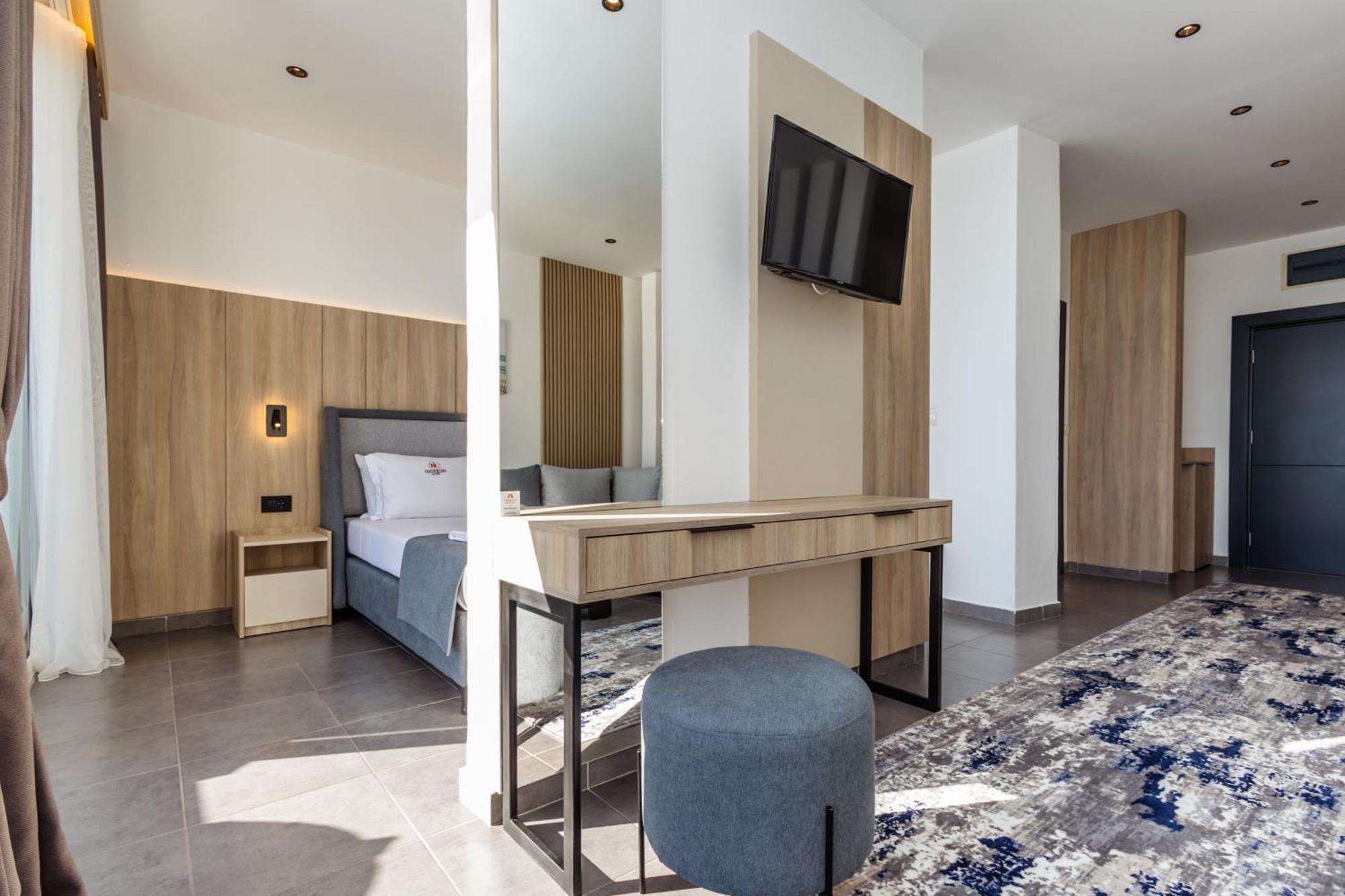 Continental Hotel Ülgün Dış mekan fotoğraf