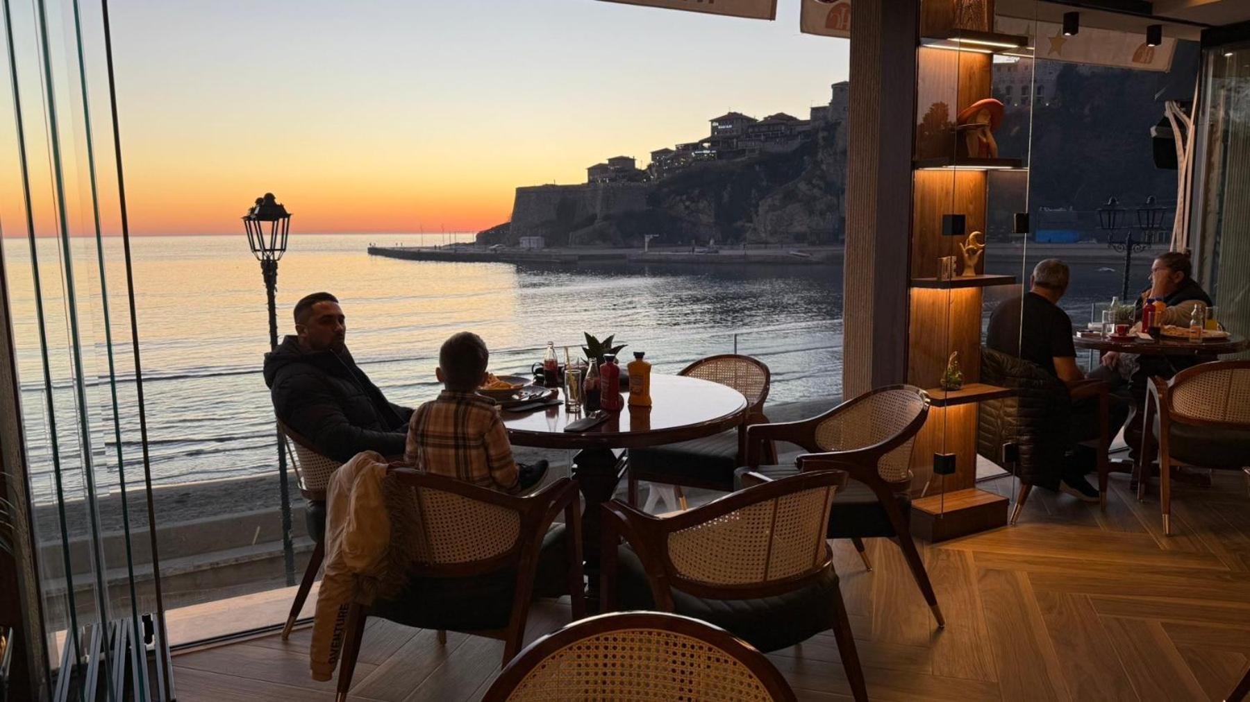 Continental Hotel Ülgün Dış mekan fotoğraf