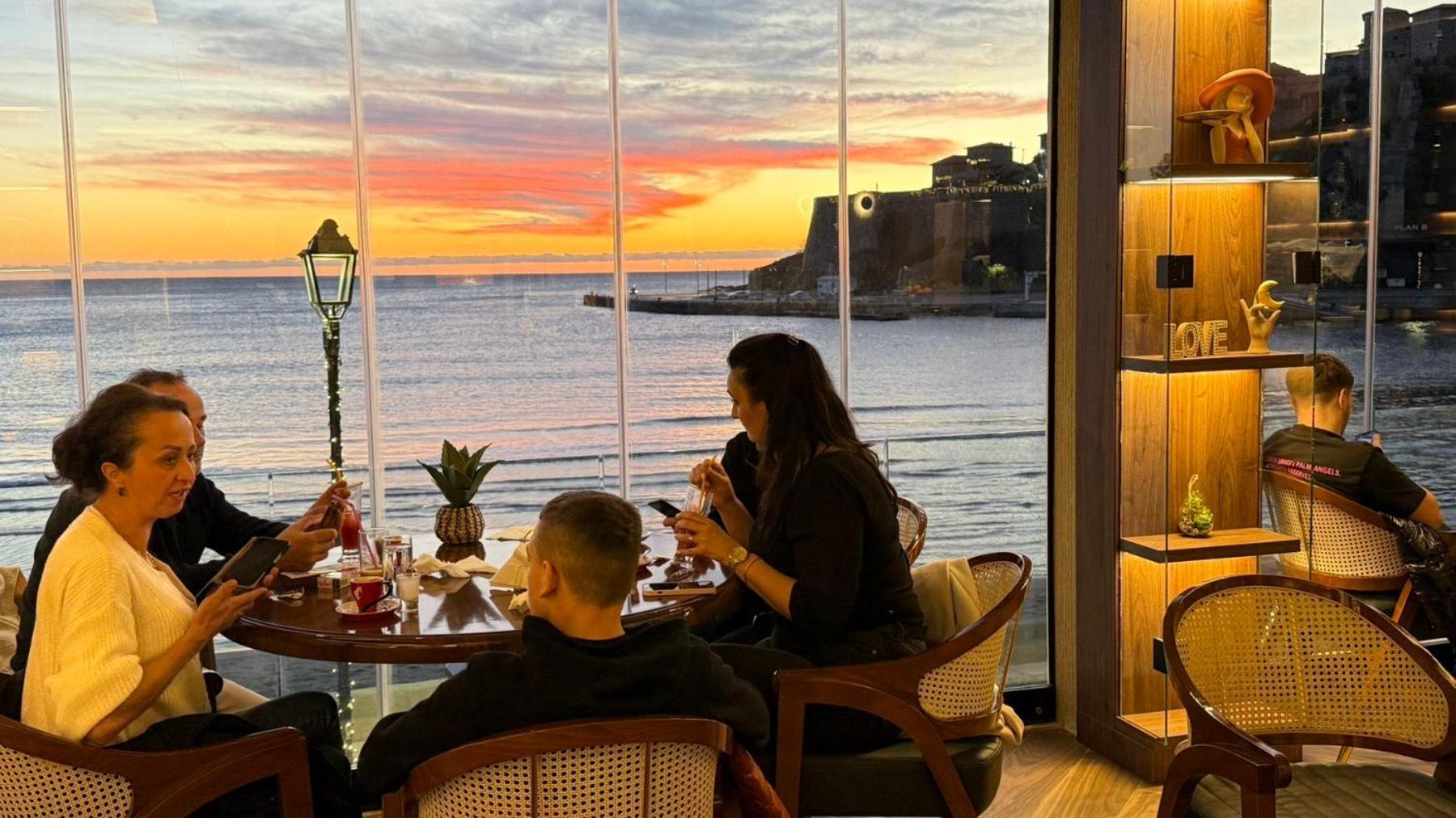 Continental Hotel Ülgün Dış mekan fotoğraf